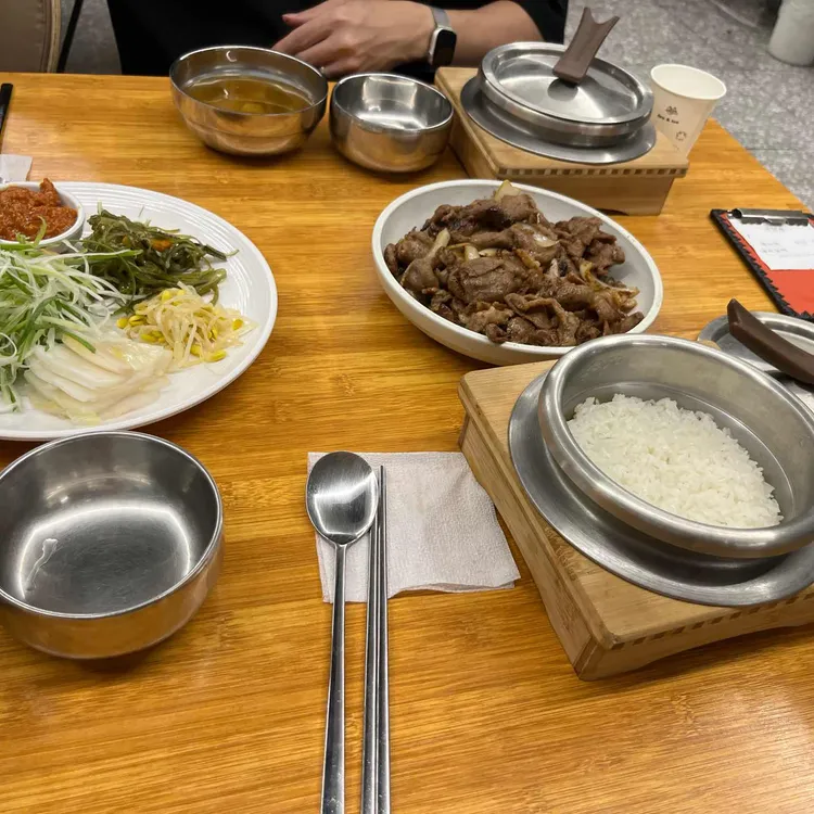엄마손돼지불백 이미지